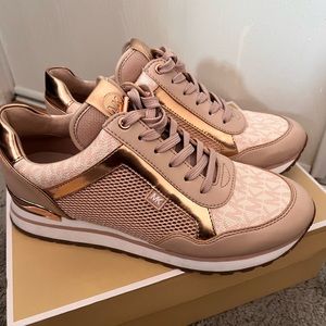 Maddy Mixed-Media trainer size 8 ( Rose gold and white)